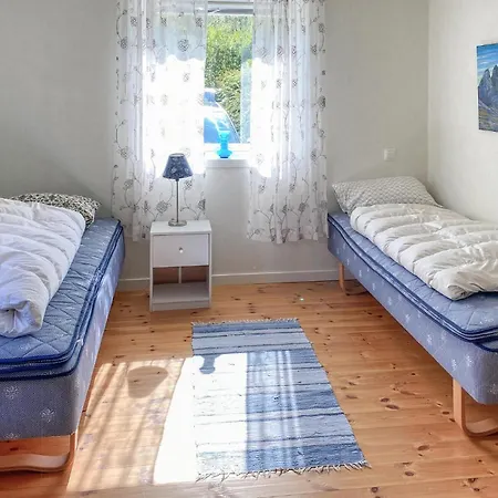 Сasa de vacaciones In With Wifi Farstad